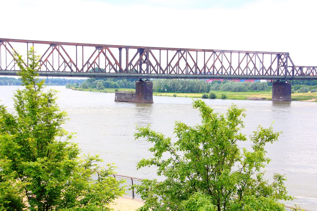 Rheinpark Duisburg Juni 2021