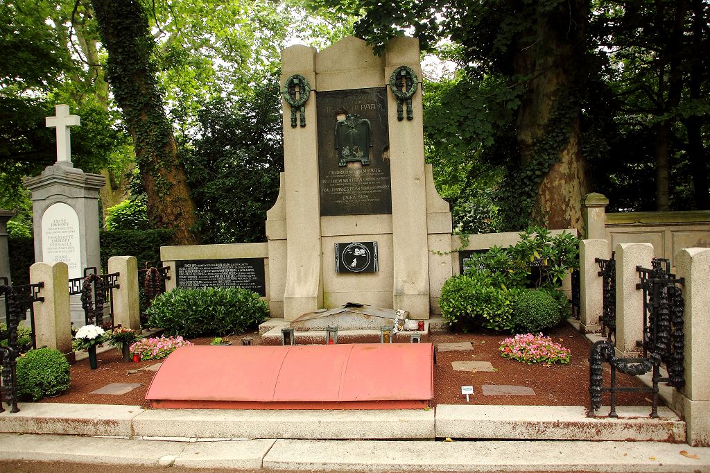 Melaten-Friedhof Koeln Juli 2021