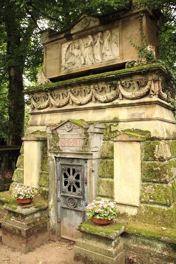 Melaten-Friedhof Koeln Juli 2021